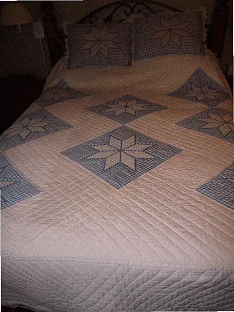 Full/Queen Size Bedspread & 2 Pillows - Blue Gingham w/Embroidered Stars 86"x98"