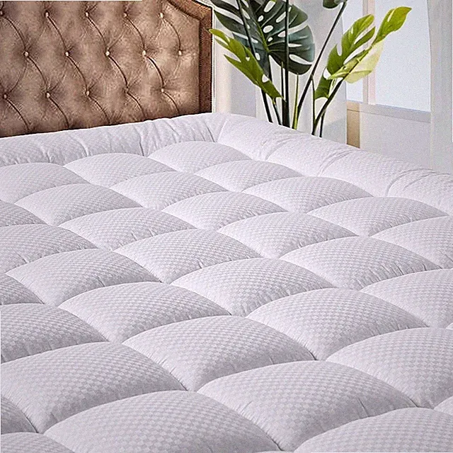 Full Size Quilted Mattress Pad Cooling Breathable Fluffy Mattress Topper