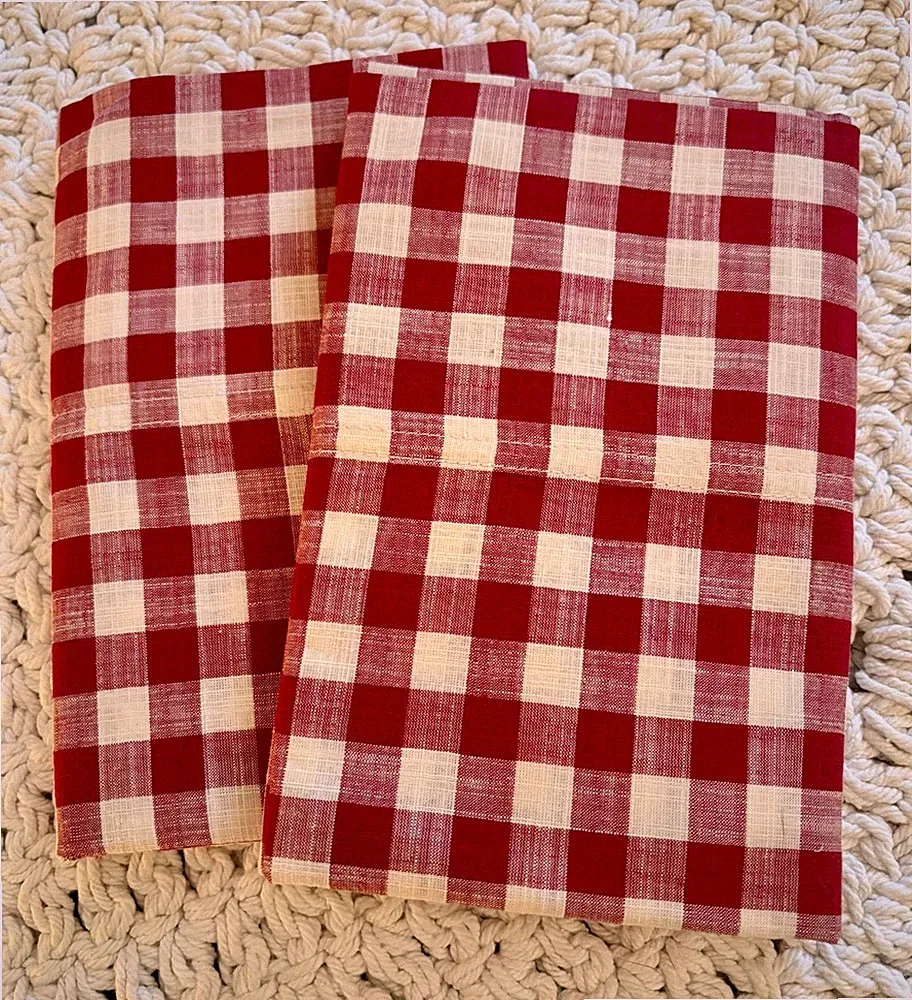 RALPH LAUREN COLD SPRING GINGHAM RED PAIR OF STANDARD PILLOWCASES ~ EUC