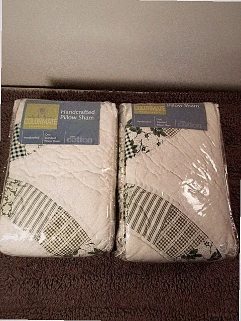Vintage Sears Set of 2 Green/white Floral/Gingham Quilted Standard Pillow Shams